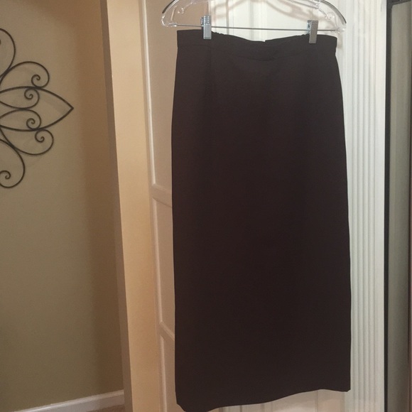 2 Piece Women’s Church Suit - Picture 6 of 6